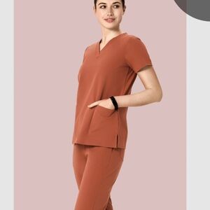 Mandala scrub set in CHESTNUT (discontinued color)